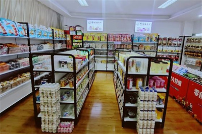 休閑零食加盟品牌如何選？詳解市場(chǎng)趨勢(shì)與成功關(guān)鍵